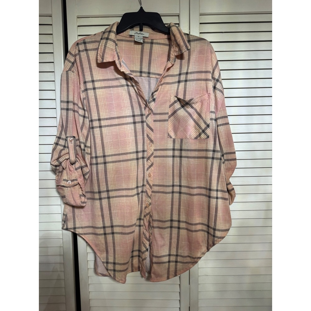 Love‎ Potion Plaid blouse